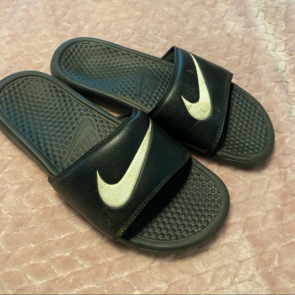 Nike slides